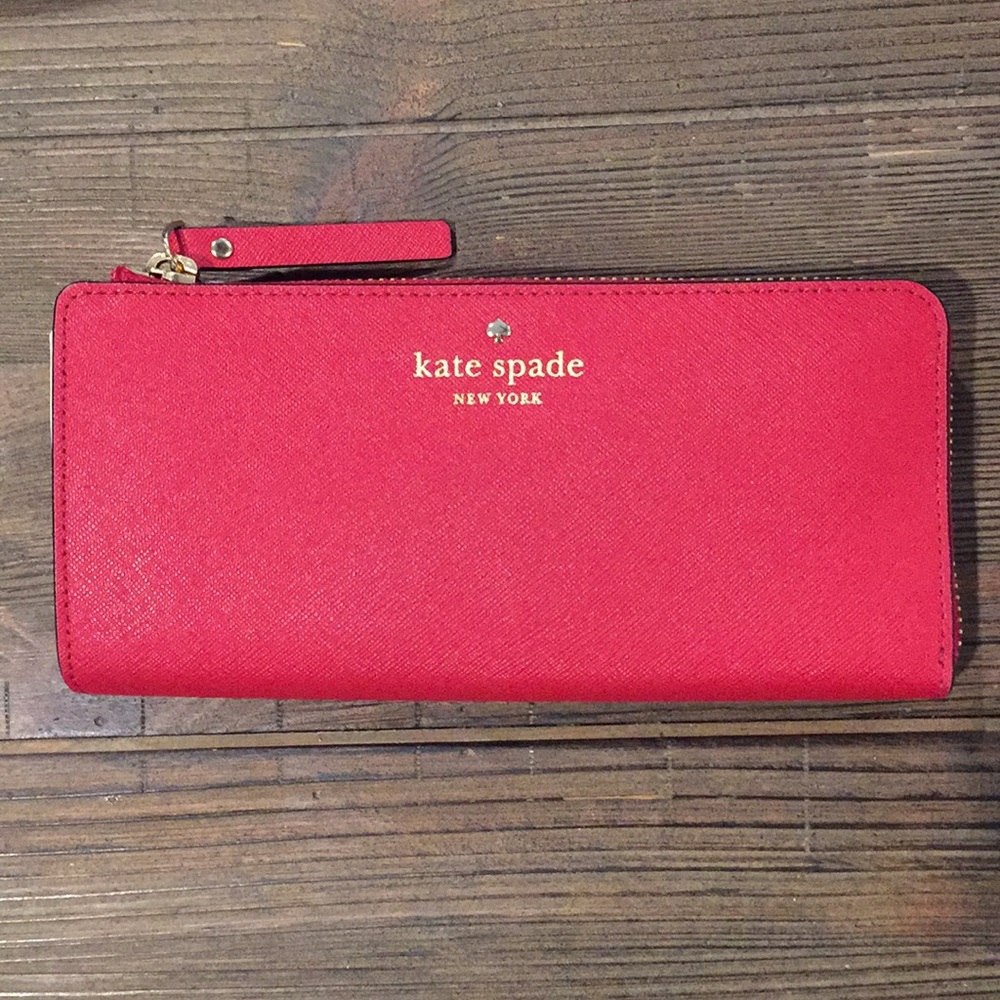 NWT Kate spade Mikas Pond Nisha Pillbox Red